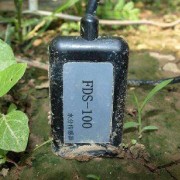 FDS-400 土壤温湿电导率盐分传感器适用于节水农业灌溉、温室大棚、花卉蔬菜、草地牧场、土壤速测、植物培养、科学试验、地下输油、输气管道及其它管线的防腐监测等领域。